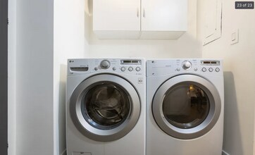 1007 N San Vicente Blvd in West Hollywood, CA - Building Photo - Building Photo