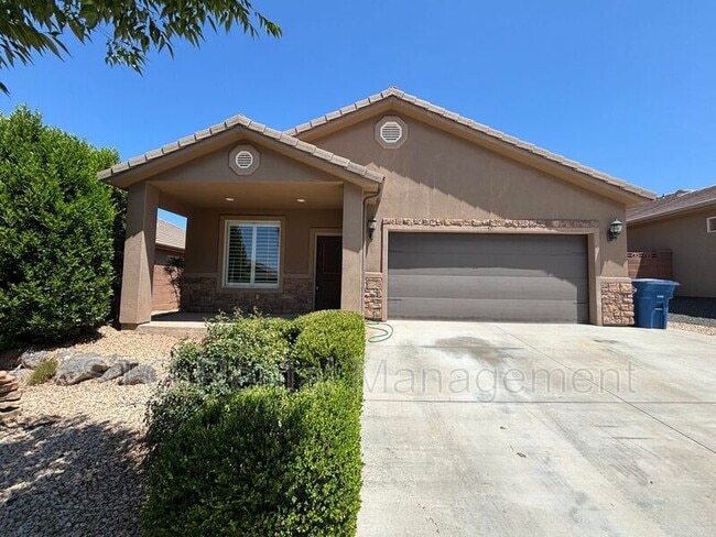 750 W 350 N in Hurricane, UT - Foto de edificio - Building Photo