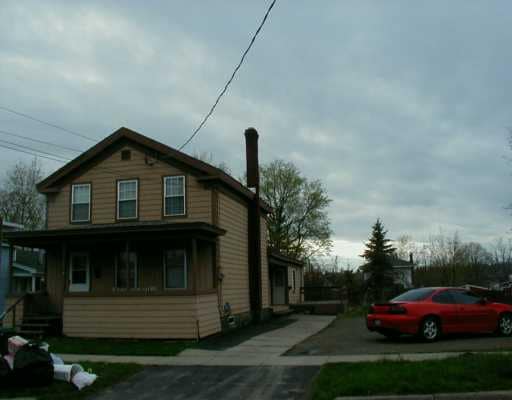 14 Babcock St in Oswego, NY - Building Photo