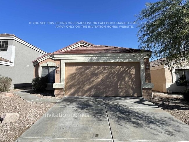 property at 927 S 239th Ln