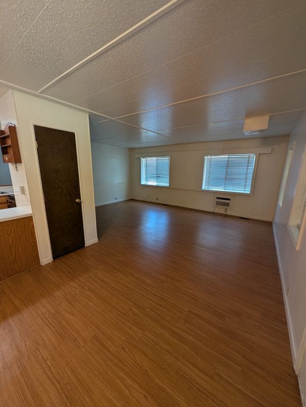 4016 Mack Ave in Klamath Falls, OR - Building Photo - Building Photo