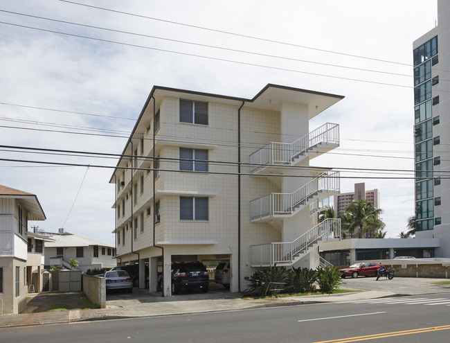 755 Isenberg St in Honolulu, HI - Building Photo - Building Photo