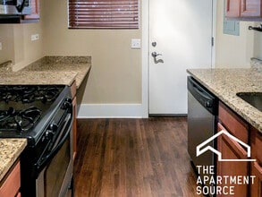 1849 W Cornelia Ave, Unit 1 in Chicago, IL - Foto de edificio - Building Photo