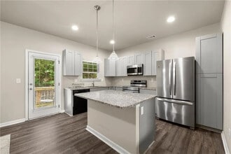Room in Townhome on Chatham Ridge Dr in Buford, GA - Building Photo - Building Photo
