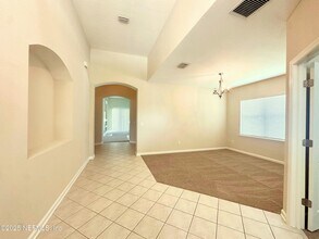 6009 Wind Cave Ln in Jacksonville, FL - Building Photo - Building Photo