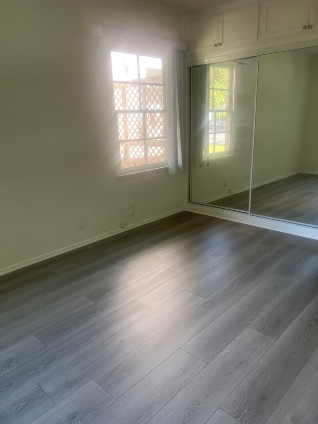 1121 26th St, Unit 1 in Santa Monica, CA - Building Photo - Building Photo