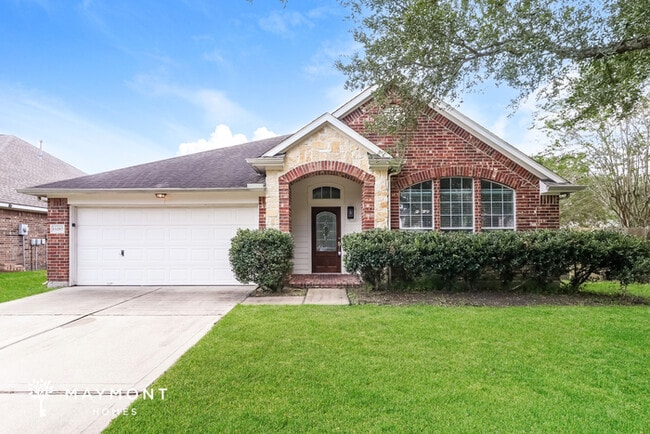 property at 15207 Bentridge Dr