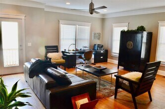 1339 Oakview Rd in Decatur, GA - Building Photo - Building Photo