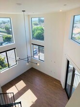 4505 S Slauson Ave in Culver City, CA - Building Photo - Interior Photo