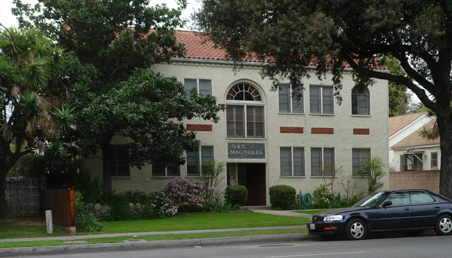 545 Marengo Ave in Pasadena, CA - Building Photo - Building Photo