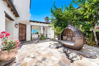 34 Surfspray Bluff in Newport Beach, CA - Building Photo - Building Photo