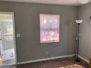 4545 18th Ave S-Unit -1/2 in St. Petersburg, FL - Building Photo - Building Photo