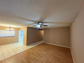 11705 Raintree Village Blvd in Temple Terrace, FL - Building Photo - Building Photo