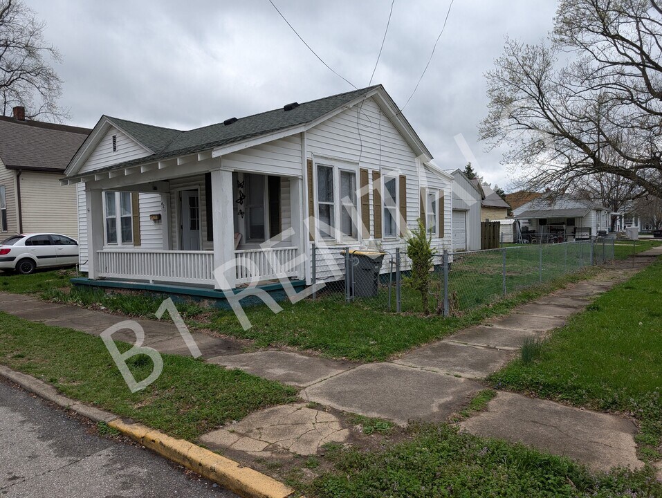 421 Mill St in Seymour, IN - Building Photo
