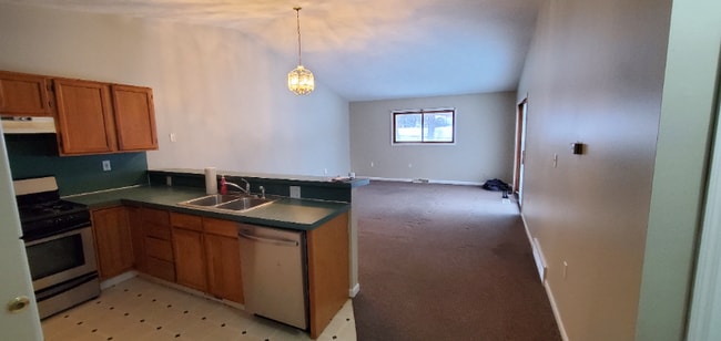 3613 Newcastle Dr SE in Grand Rapids, MI - Building Photo - Building Photo