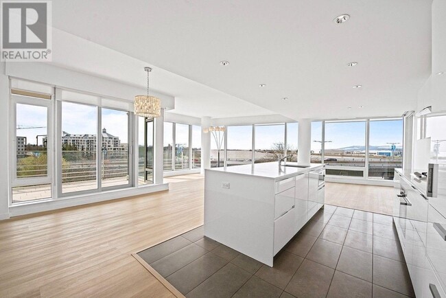 5151-5151 Brighouse Way in Richmond, BC - Building Photo - Building Photo