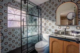 1200 Ocean Dr, Unit SI ID1475821P in Miami Beach, FL - Foto de edificio - Building Photo