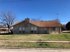 2409 Shoemaker Dr in Killeen, TX - Building Photo