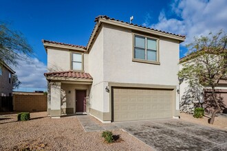 561 E Reflection Pl in Chandler, AZ - Building Photo - Building Photo