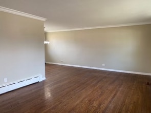 4936 W 107th St in Oak Lawn, IL - Building Photo - Building Photo