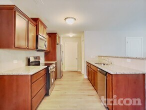 963 Bitting Hall Cir in Rural Hall, NC - Foto de edificio - Building Photo