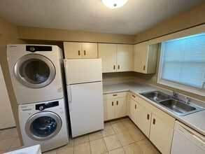 5633 Bluebird Ct in Fort Wayne, IN - Building Photo - Building Photo