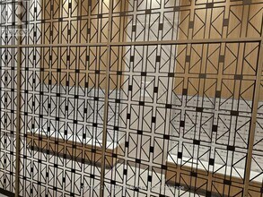 204 Burnhamthorpe Rd E in Mississauga, ON - Building Photo - Building Photo