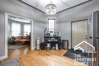 3109 W Augusta Blvd in Chicago, IL - Building Photo - Building Photo