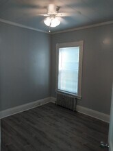 33 Cherry St, Unit 1 in Lynn, MA - Foto de edificio - Building Photo