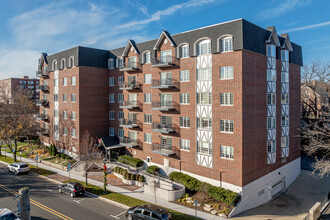 Forest Apartments in Glen Ellyn, IL - Building Photo - Primary Photo