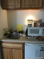 1061 Beacon St, Unit 14 in Brookline, MA - Building Photo