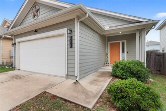 213 Sambar Dr in Buda, TX - Building Photo - Building Photo