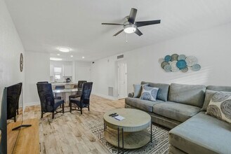 3909 W Cleveland St, Unit SI ID1471517P in Tampa, FL - Building Photo - Building Photo