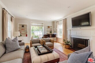 231 S Thurston Ave in Los Angeles, CA - Building Photo - Building Photo