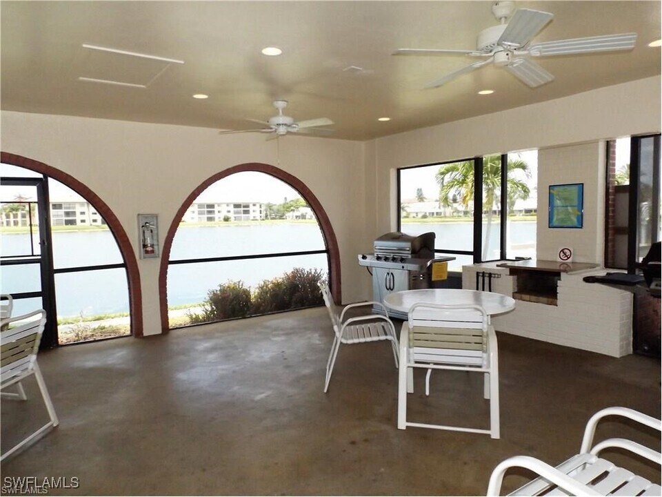 11140 Caravel Cir in Ft. Myers, FL - Building Photo
