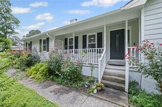 3535 Stonewall Dr NW in Kennesaw, GA - Building Photo - Building Photo