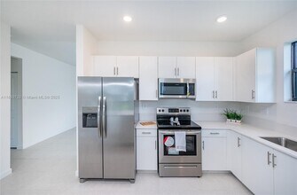 11856 SW 241 Ter in Princeton, FL - Building Photo - Building Photo