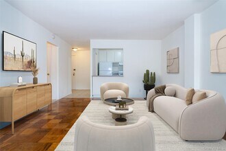 15 Lake St in White Plains, NY - Foto de edificio - Building Photo