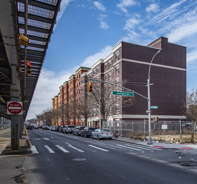 Atlantic Avenue Apartments