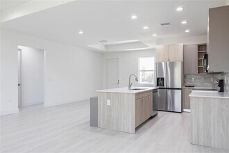 1816 Braddock Ave in North Port, FL - Building Photo - Building Photo