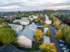 Atherton Woods Apartments in Vancouver, WA - Foto de edificio - Building Photo