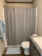 17027 Coventry Ln in Holly, MI - Foto de edificio - Building Photo