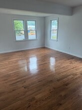 85 Greenbrook Rd in Green Brook, NJ - Building Photo - Building Photo