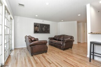 203 Central Pk Pl in Ramsey, NJ - Building Photo - Building Photo