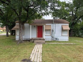 700 S 24th St in Waco, TX - Building Photo