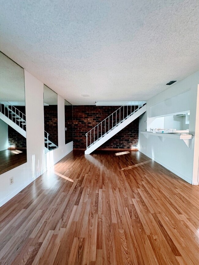 4727 Hayford Way in Sacramento, CA - Building Photo - Building Photo