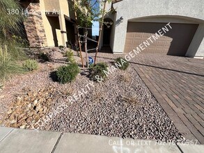 380 E Larson Ln in Henderson, NV - Building Photo - Building Photo