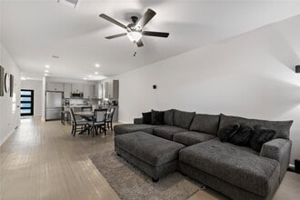 10916 Amador Peak Dr in Arcola, TX - Building Photo - Building Photo