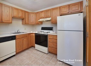 268 Grove St in Newton, MA - Building Photo - Building Photo