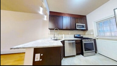 372 Bay Ridge Ave, Unit #1 in Brooklyn, NY - Building Photo - Building Photo